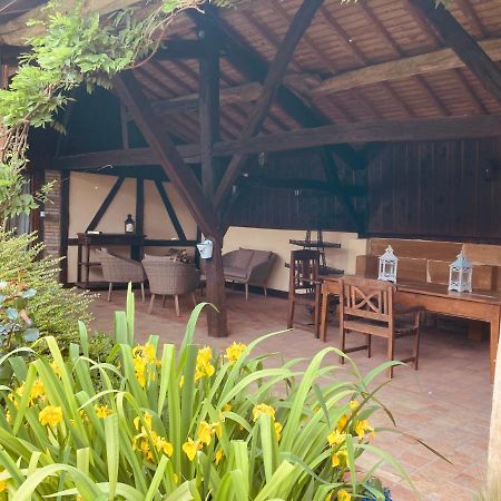 Maison de campagne avec cheminée et extérieur La Neuville-aux-Bois Extérieur photo