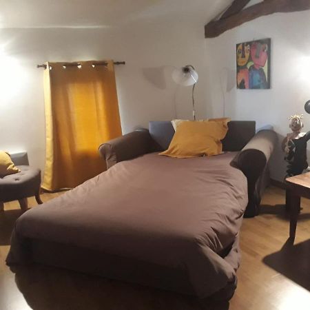 Maison de campagne avec cheminée et extérieur La Neuville-aux-Bois Extérieur photo